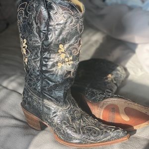 Coral snip toe boots